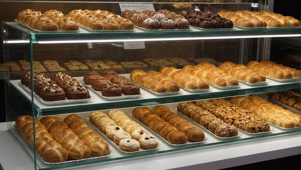 Vitrine boulangerie｜vitrine pâtisserie design : astuces et conseils